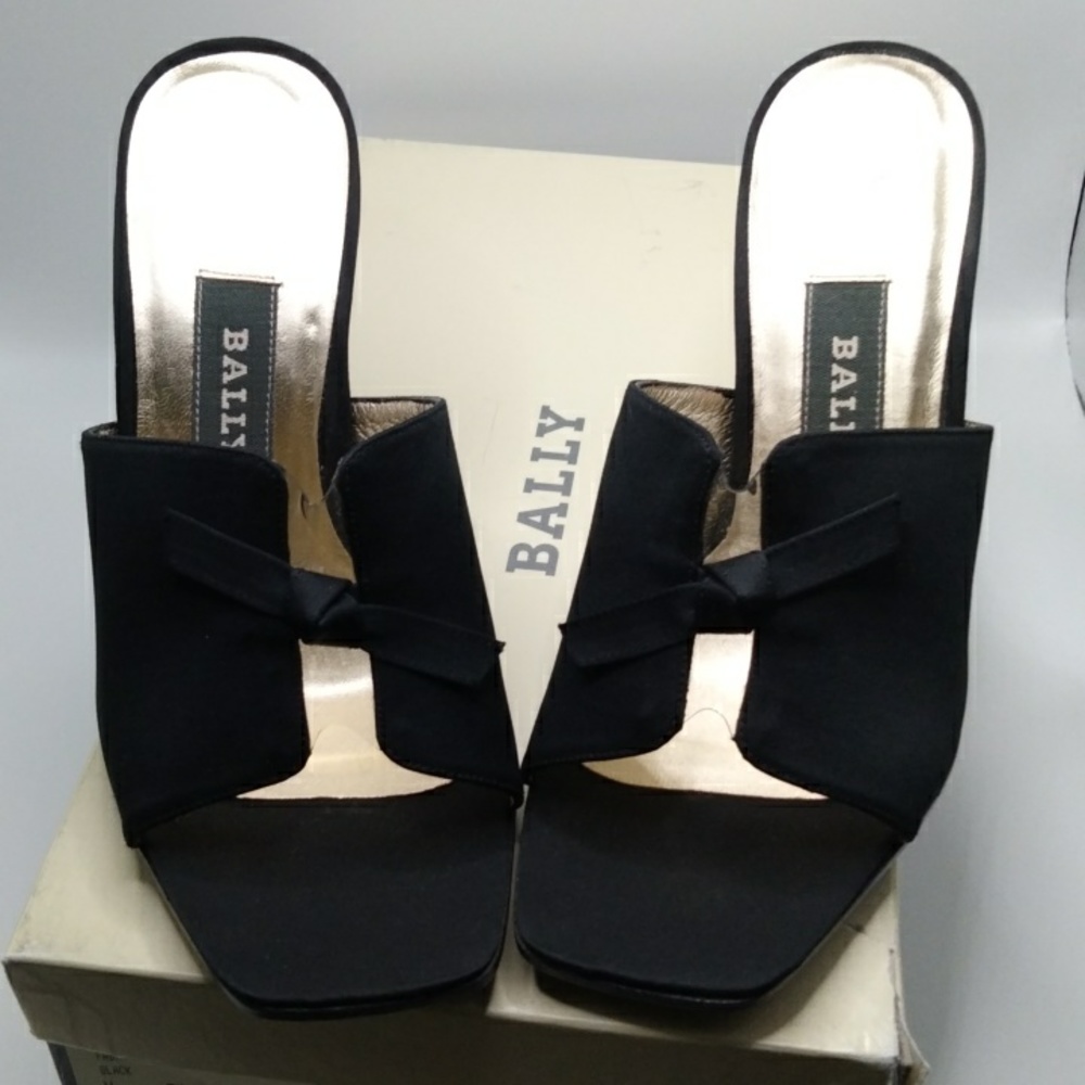 Bally Deadstock/Vintage Black Heels Size 5.5